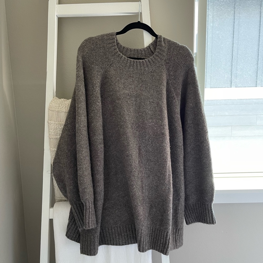 Old Navy Sweater